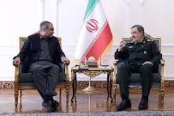 قائد الجيش الباكستاني يصل طهران في مهمة لخفض التصعيد