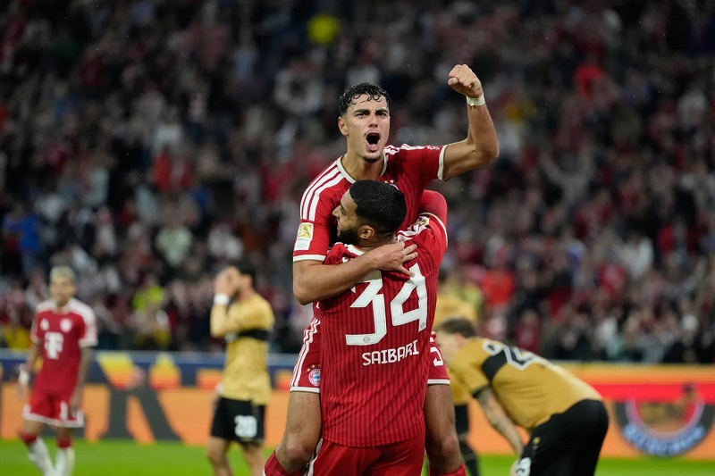 الدوري الألماني: البايرن يدشن مشواره بخماسية في شتوتغارت