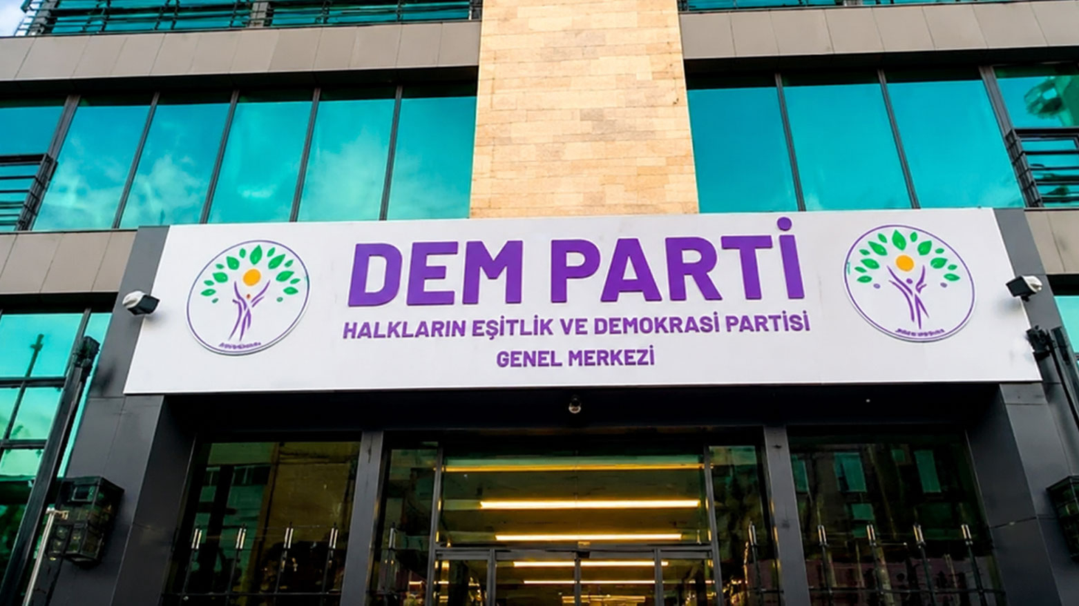 DEM Partî ji bo serxistina pêvajoya aştiyê mîtîngekê lidar dixe