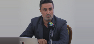 پ.ی.د. نەبەز نەوزاد  ڕاگری كۆلێژی كارگێڕی و ئابووری/زانكۆی لوبنانی-فەڕەنسی:     حكومەتی فیدڕاڵیی عێراق بە وردی خاڵە لاوازە داراییەكانی هەرێمی كوردستانی ناسیوە و لە ڕێگەی قەیرانی داراییەوە فشاری زۆری دروست كردووە