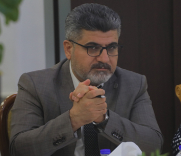 د.جەلال ئەحمەد ئەندامی بازنەی گفتوگۆ:     لەبەرچی ئابووری و بازاڕ بۆ ئـێمەمانان هێشتا نەبوون بەو میكانیزمەی لە پڕۆسەی نەتەوەسازیدا زۆر هیوایان لەسەر هەڵبچنین؟