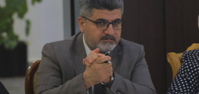 د.جەلال ئەحمەد ئەندامی بازنەی گفتوگۆ:     لەبەرچی ئابووری و بازاڕ بۆ ئـێمەمانان هێشتا نەبوون بەو میكانیزمەی لە پڕۆسەی نەتەوەسازیدا زۆر هیوایان لەسەر هەڵبچنین؟