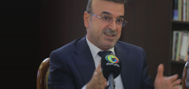 Dr. Jîhangîr Gulpî, Mamosteyê Zanîngeha Polîteknîk a Hewlêrê: Dema ku di navbera bajarok û parêzgehên navxweyî de noqteyên kontrolê (bazge) hebin, mirov nikare behsa aboriyeke navxweyî ya yekbûyî bike.