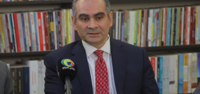 د.حسێن نیازی نوورەدین  ڕاوێژكار بۆ كاروباری ئابووری لە وەزارەتی بازرگانی و پیشەسازی:     ئەگەر لە ئێستاوە ئامادەكاری بۆ قۆناغی پۆست-نەوت نەكرێت، هەرێمی كوردستان ڕووبەڕووی داڕمانی دارایی گەورە دەبێتەوە
