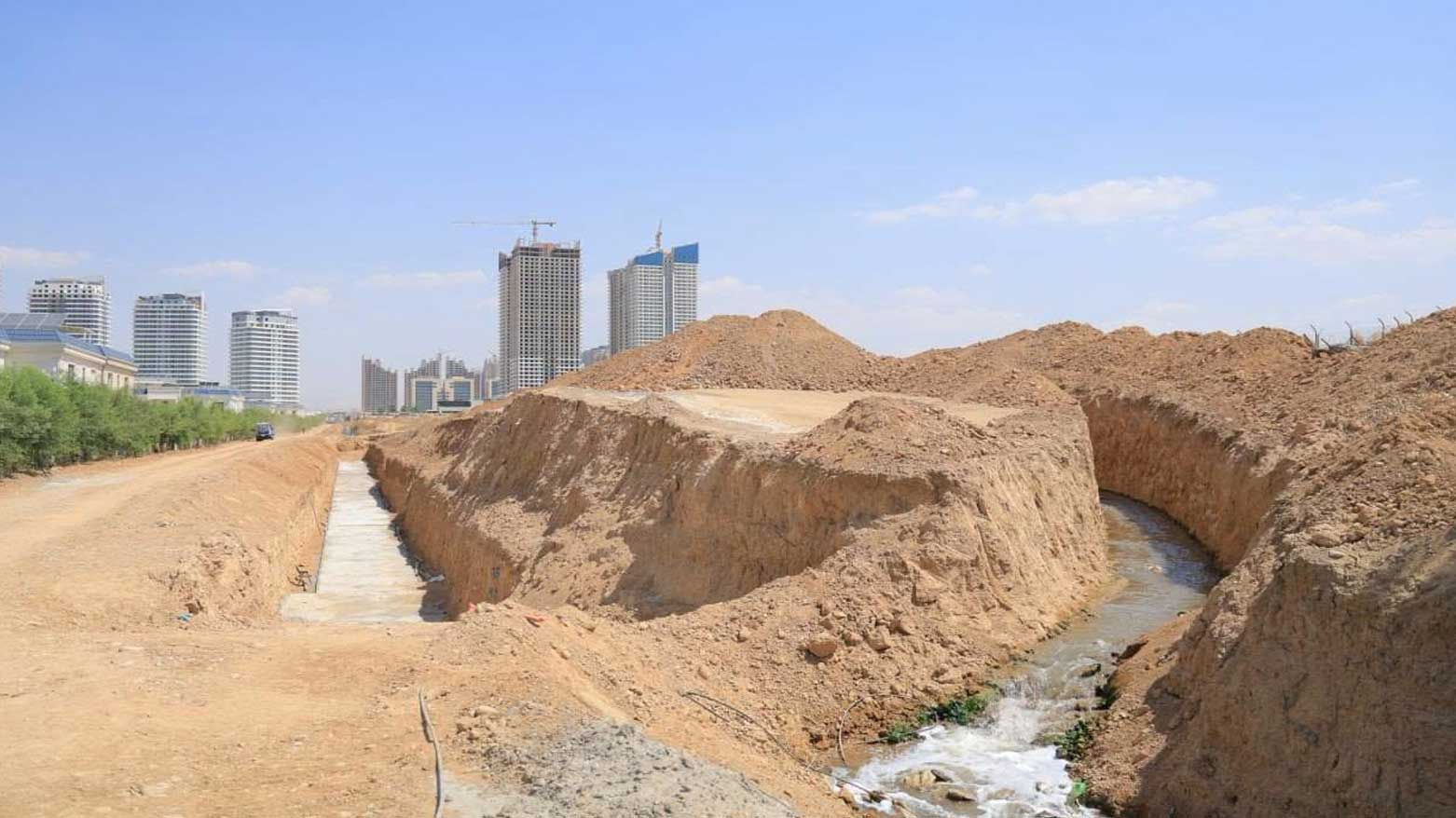 بكلفة تتجاوز 4.4 مليارات دينار.. بلدية أربيل تواصل تنفيذ مشروع شارع استراتيجي يربط مجمع 
