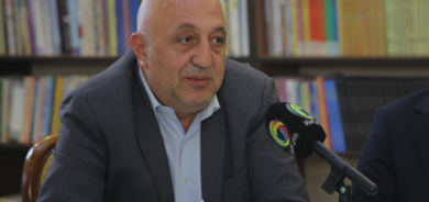 زانا سیزن  پسپۆڕی ئابووری :     داهاتوو بۆ ئەو كۆمەڵگەیانەیە كە توانای گۆڕینی كەرەستەی خاویان بۆ بەهای پیشەسازی هەیە و پێشكەوتنی ئابووری دەكەنە مۆتۆڕی پاراستنی ناسنامە و داهاتووی خۆیان