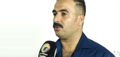 موزەفەر ئەبوبەكر   قوتابیی ماستەری سیاسەتی گشتی لە هەولێر:  لە غیابی دەوڵەتێكی سەربەخۆدا، ئابووری دەتوانێت ڕۆڵێكی بەهێز و جێگرەوە بگێڕێت بۆ پاراستنی ناسنامەی نیشتمانی و نەتەوەیی