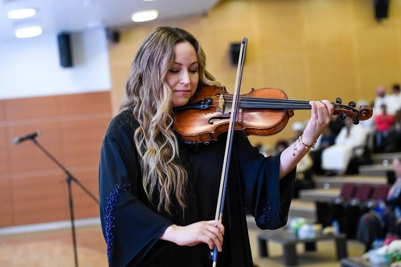 الفنانة المكسيكية لوبيلا گاوانا لـ گولان: الموسيقى الكوردية جميلة وسأكون متعاونة مع موسيقيين كورد مستقبلاً