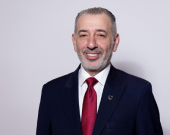 ئایدن مەعروف وەزیری هەرێم بۆ كاروباری پێكهاتەكان بۆ گوڵان: سەرۆك بارزانی لەگەڵ ئاشتی و پێکەوەژیان بووەو لەگەڵ گەلەكەی لەگەڵ چارەسەرکردنی گرفتەکانن بە ڕێگای دیالۆگ