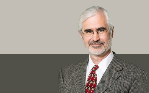 Kenneth Reinert, Profesorê Siyaseta Giştî li Zanîngeha George Mason ji bo Gulanê: Nasyonalîzma aborî bi veberhênana hikûmetê ya di qada pîşesazî û pêşxistina teknolojiyê ve girêdayî ye.