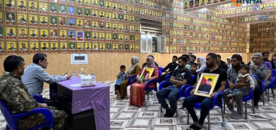 Mezlûm Ebdî bi malbatên şehîdên girtîgeha Kobanê re hevdîtin kir