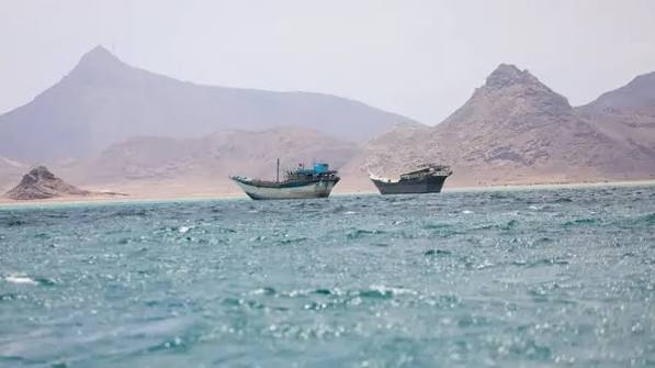 خبراء من «الحرس الثوري» زاروا باب المندب لتركيب رادارات