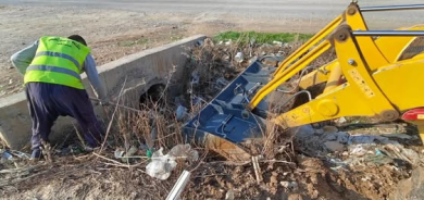 فرق صيانة الطرق في أربيل تطلق حملة واسعة لتنظيف المجاري والجسور استعداداً لموسم الأمطار