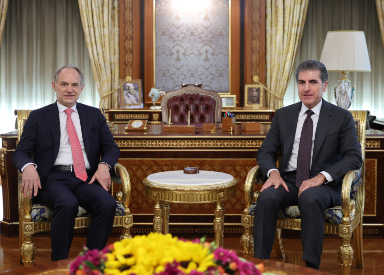 نێچیرڤان بارزانی، سه‌رۆكی هه‌رێمی كوردستان، پێشوازیی له‌ بەڕێز باڵیۆز ئیمانوێل مینیۆ، كونسوڵی گشتیی نوێی فه‌ره‌نسا له‌ هه‌رێمی كوردستان كرد.