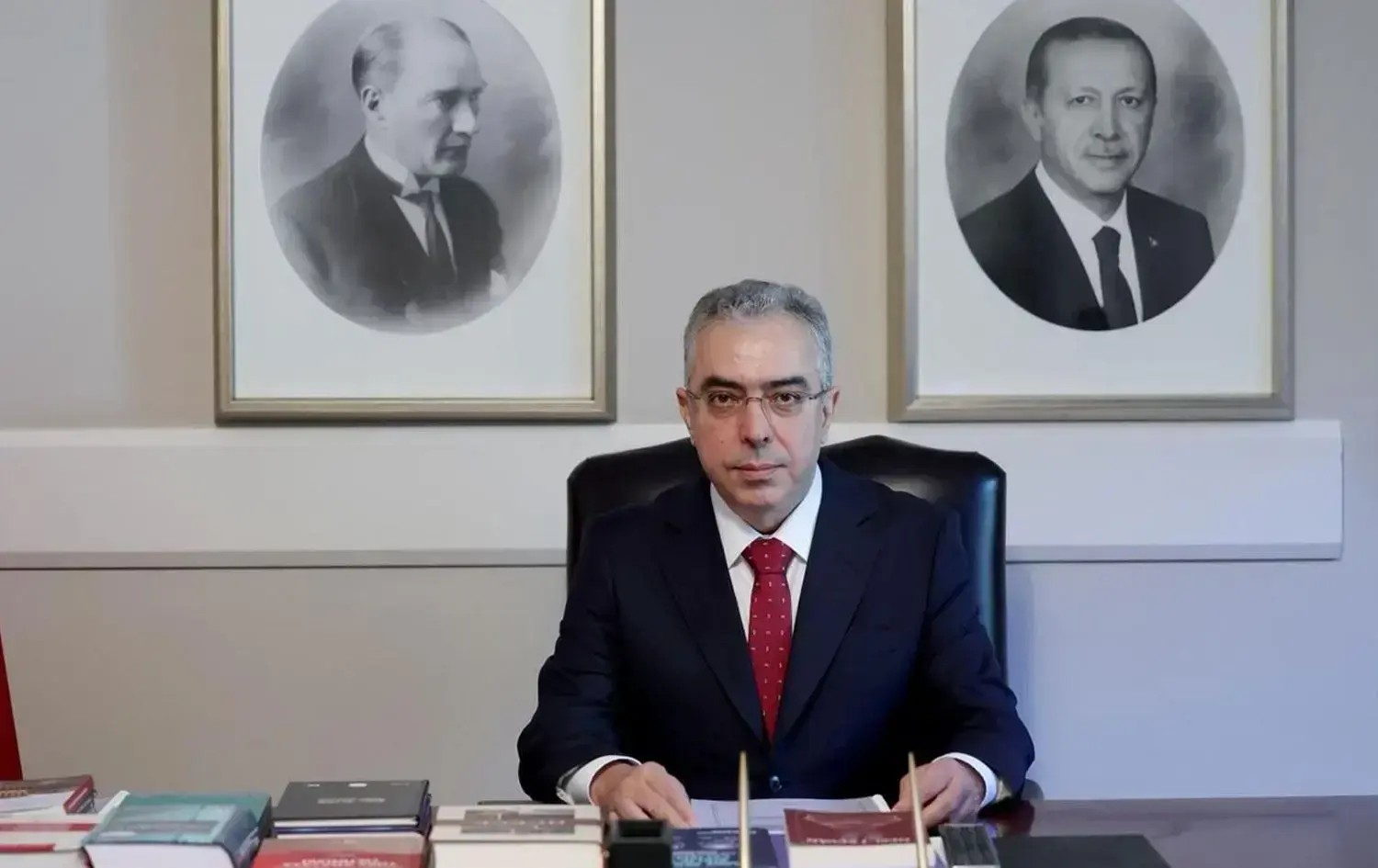 Şêwirmendê Erdogan: Di qonaxa niha de destûra nû ji bo Tirkiyeyê êdî mecbûrî ye
