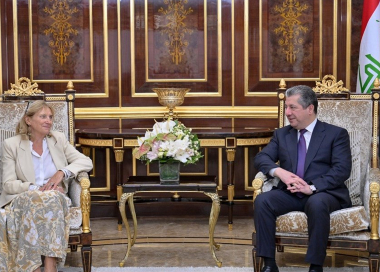 مەسرور بارزانی سەرۆکی حکوومەتی هەرێمی کوردستان، پێشوازی لە شاندێکی ئەنجوومەنی پیرانی فەرەنسا کرد ک