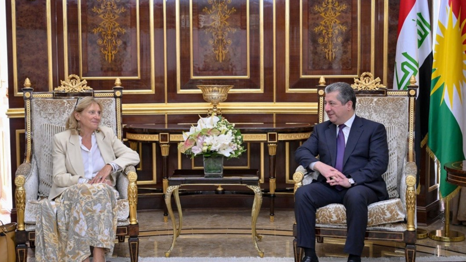 مەسرور بارزانی سەرۆکی حکوومەتی هەرێمی کوردستان، پێشوازی لە شاندێکی ئەنجوومەنی پیرانی فەرەنسا کرد ک