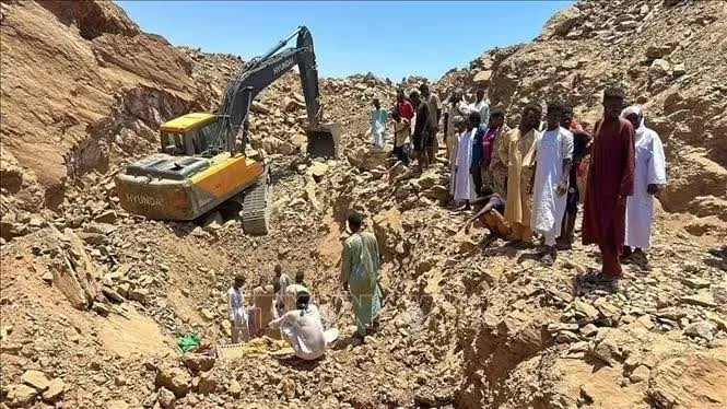 بەهۆی داڕمانی کانگایەكی زێر 11 كەس گیانیان لەدەستدا