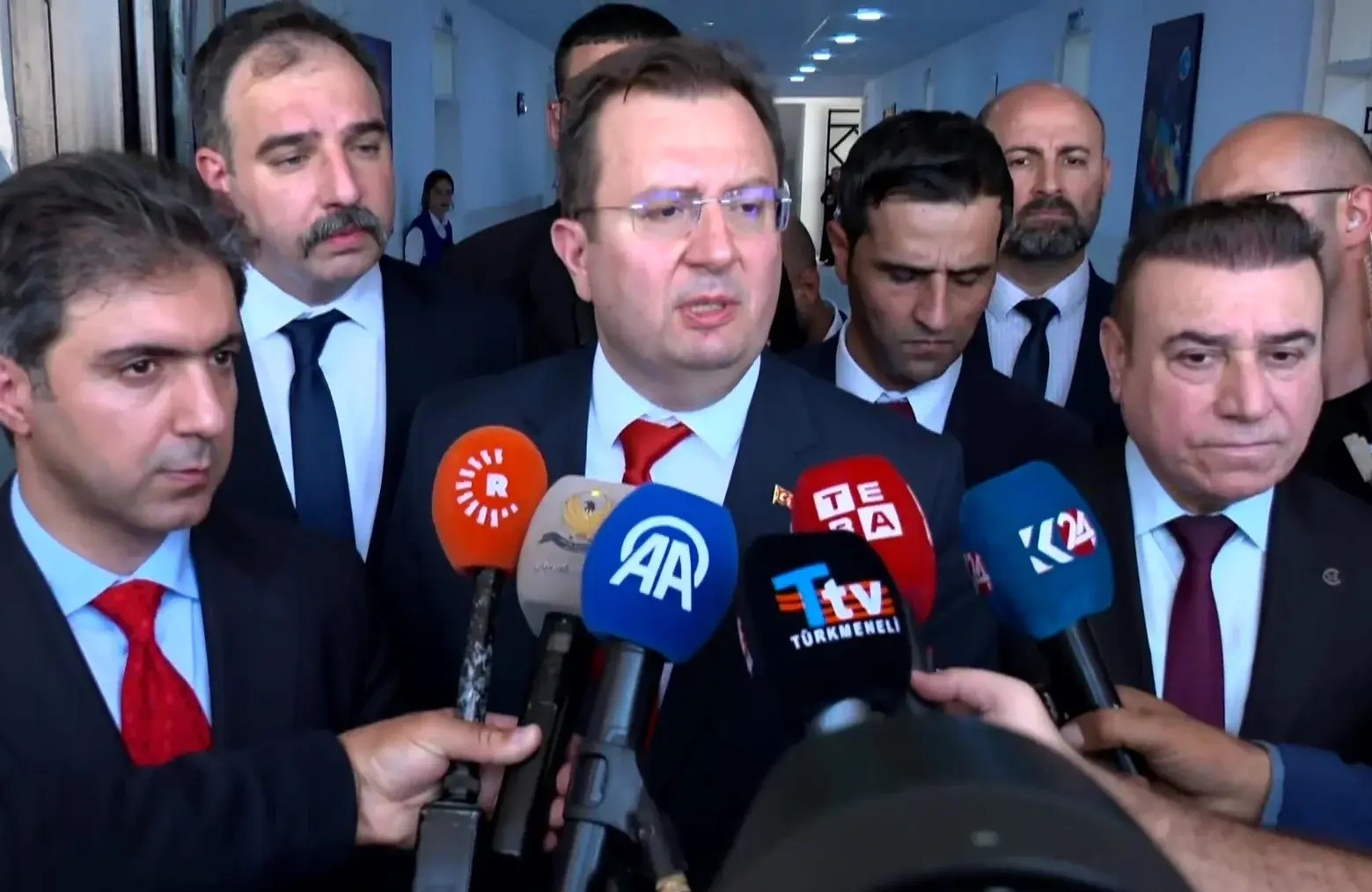 Konsulê Tirkiyeyê yê Hewlêrê li Kifriyê beşdarî merasîma vekirina dibistanekê bû