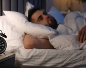 كيف يفتح الحرمان من النوم الباب للأمراض والعدوى؟