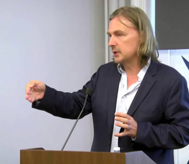 Thomas Lindemann, pisporê warê pêwendiyên navdewletî li Zanîngeha Versailles ji bo Gulanê: Çespandina destûrî ya pêgeha Herêma Kurdistanê û parastina ziman û mafên wê yên çandî, mercên bingehîn in ji bo avakirina baweriyê di navbera Hewlêr û Bexdayê de.