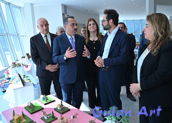 بە بۆنەی ساڵیادی ریفراندۆم هونەرمەند(سەروان عیسا)پێشانگەیەكی تایبەتی کردەوە