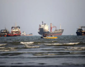 Iran Insists on Conditions for Reopening Strait of Hormuz Despite Trump Rejection