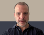 ڕیكاردۆ ئەلكارۆ   سەرۆكی پڕۆگرامی مەترسییە سیاسییەكان لە پەیمانگای كاروباری نێودەوڵەتیی ئیتاڵیا بۆ گوڵان:  ململانێی ئەمریكا و ئێران كەلێنی سیاسی و ئەمنیی عێراقی قووڵتر كردووەتەوە و هێزەكانیشی بەسەر جەمسەرە ناكۆكەكاندا دابەش كردووە