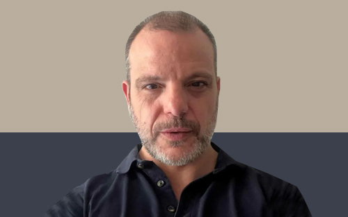 ڕیكاردۆ ئەلكارۆ   سەرۆكی پڕۆگرامی مەترسییە سیاسییەكان لە پەیمانگای كاروباری نێودەوڵەتیی ئیتاڵیا بۆ گوڵان:  ململانێی ئەمریكا و ئێران كەلێنی سیاسی و ئەمنیی عێراقی قووڵتر كردووەتەوە و هێزەكانیشی بەسەر جەمسەرە ناكۆكەكاندا دابەش كردووە