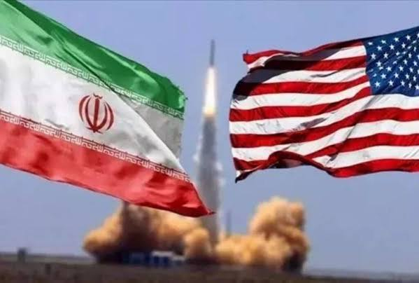 نذر مواجهة عسكرية بين واشنطن وطهران وسط تصعيد غير مسبوق في مضيق هرمز.