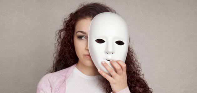 احذرهم في مؤسستك.. علامات تكشف الزميل السيكوباتي خلف قناع النجاح المهني