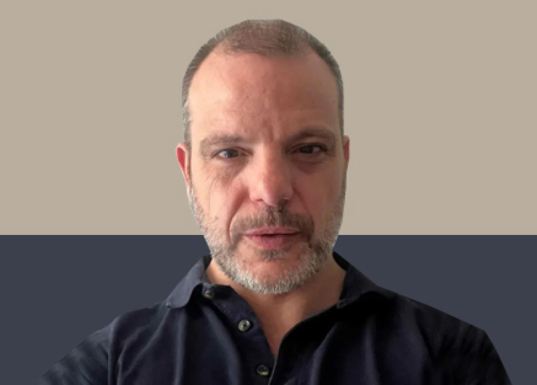 Riccardo Alcaro, Serokê Bernameya Metirsiyên Siyasî li Enstîtuya Karûbarên Navneteweyî ya Îtalyayê ji Gulanê re: Pevçûna Amerîka û Îranê valahiya siyasî û emnî ya Iraqê kûrtir kiriye û hêzên wê jî li ser cemserên dijber dabeş kirine