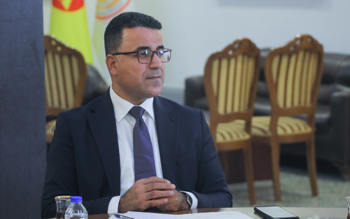 شڤان حەمدی ئەندامی بازنەی گفتوگۆ:     جگە لە كورد، هیچ نەتەوەیەكی دیكەی خاوەن ئامارێكی ٦٠ بۆ ٧٠ ملیۆنی نییە كە لە دەوڵەتی سەربەخۆی خۆی بێبەش بێت