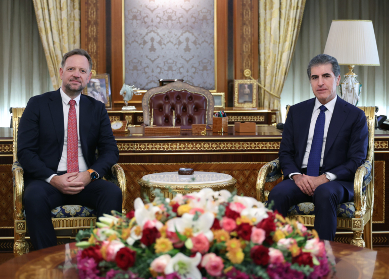 نێچیرڤان بارزانی، سه‌رۆكی هه‌رێمی كوردستان، پێشوازیی له‌ به‌ڕێز شتێفان ڤێنت، به‌رپرسی نوێى نووسینگه‌ی په‌یوه‌‌ندییه‌كانی یه‌كێتیی ئه‌ورووپا له‌ هه‌ولێر كرد.