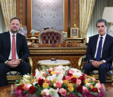 نێچیرڤان بارزانی، سه‌رۆكی هه‌رێمی كوردستان، پێشوازیی له‌ به‌ڕێز شتێفان ڤێنت، به‌رپرسی نوێى نووسینگه‌ی په‌یوه‌‌ندییه‌كانی یه‌كێتیی ئه‌ورووپا له‌ هه‌ولێر كرد.