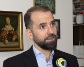 Baban Cefer, çalakvanê siyasî li Silêmaniyê: Paşkotiya siyasî ya diyasporayê ji bo partiyên navxweyî, bûye rêgir li pêşiya berhemanîna teoriyeke hizrî ya serbixwe ji bo qeyrana neteweyî