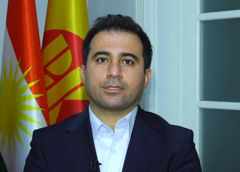 شيرواني يحذر من صدمة اقتصادية: تثبيت الدولار عند 150 ألف دينار في موازنة 2027 قرار مدمر (يركز على سعر الصرف والصدمة المبكرة)