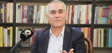 كامران حاجۆ  المثقف والسياسي: إن الخلافات الحزبية والأيديولوجية التي مزقت جسد الأمة في الداخل، قد انتقلت برمتها إلى أوروبا