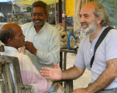 من ادب الرحلات ..من ذكريات الهند.. حين يلتقي أدب الرحلات بموس الحلاقة على قارعة الطريق