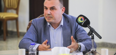 د. أحمد محمد عبدو الأستاذ المساعد في العلاقات الدولية بجامعة دهوك: دبلوماسية الشتات تُخرج القضية الكوردية من الإطار الأمني، وتُعرّفها بوصفها قضية سياسية وهوياتية
