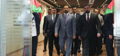 Serokwezîrê Îraqê: Di qeyrana darayî de sê bijardeyên dijwar li beranberî me bûn