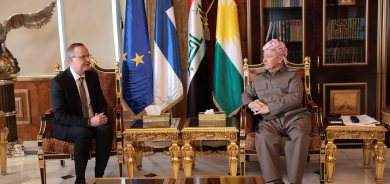 الرئيس بارزاني والسفير الفنلندي يؤكدان على حل الخلافات مع بغداد دستورياً ودعم البيشمركة