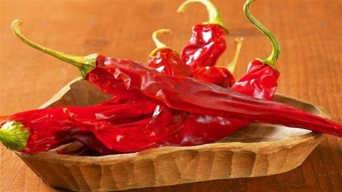 رغم فوائد الفلفل الحار المتععدة الا ان هذه الفئة ممنوع عليها تناوله!