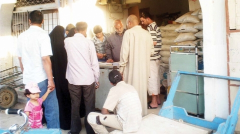 الاقتصاد النيابية تدعو لرفع سقف رواتب الموظفين المشمولين في البطاقة التموينية