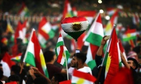 خبیر قانونی : الكوردية لغة رسمية في العراق وفق الدستور .. معتمدة في مؤسسات الدولة ووثائقها