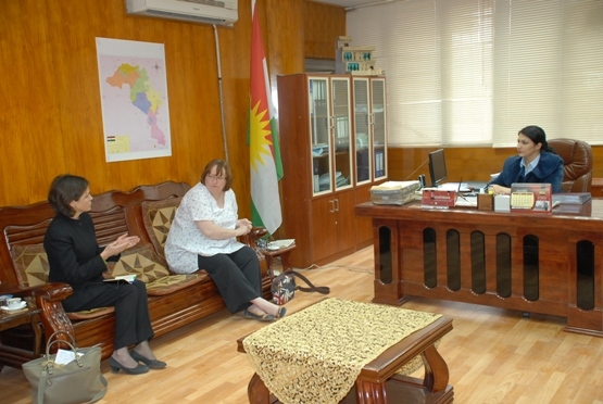 المملكة المتحدة تساعد وزارة العمل والشؤون الاجتماعية في كردستان في مجالات المرأة