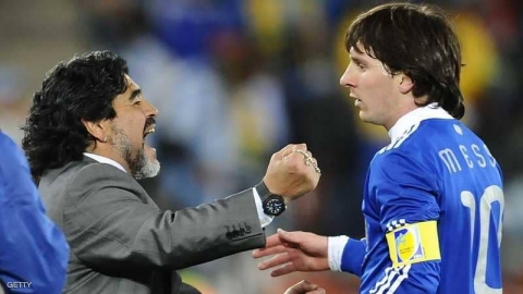 ميسي ومارادونا.. عقوبة غريبة وتعليق 