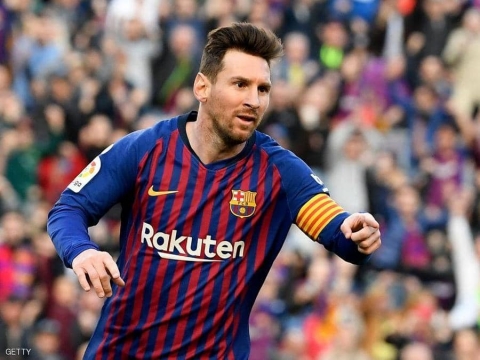 ميسي يهزم رونالدو ونيمار في 