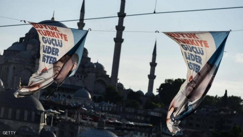 تحذير من الاستثمار والسياحة في تركيا