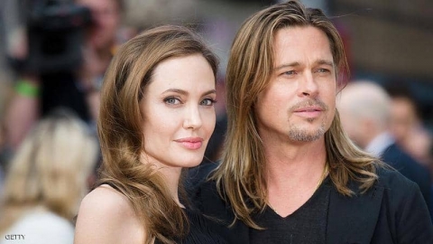 براد بيت يهدد أنجلينا 